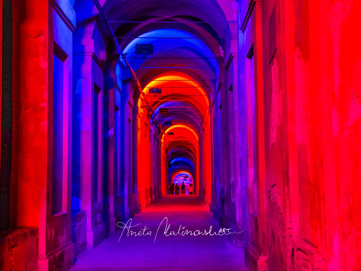 Portici di San Luca illuminati